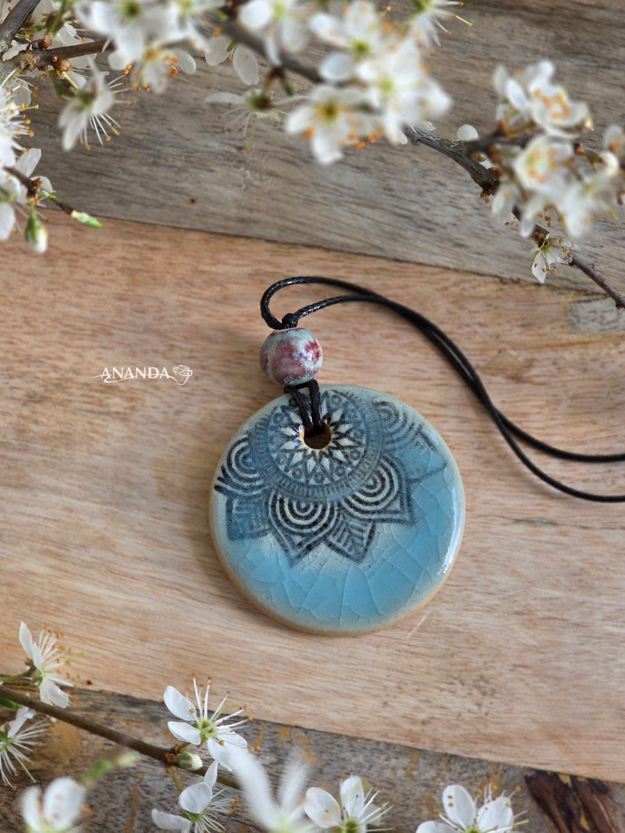 WISIOR CERAMICZNY MANDALA