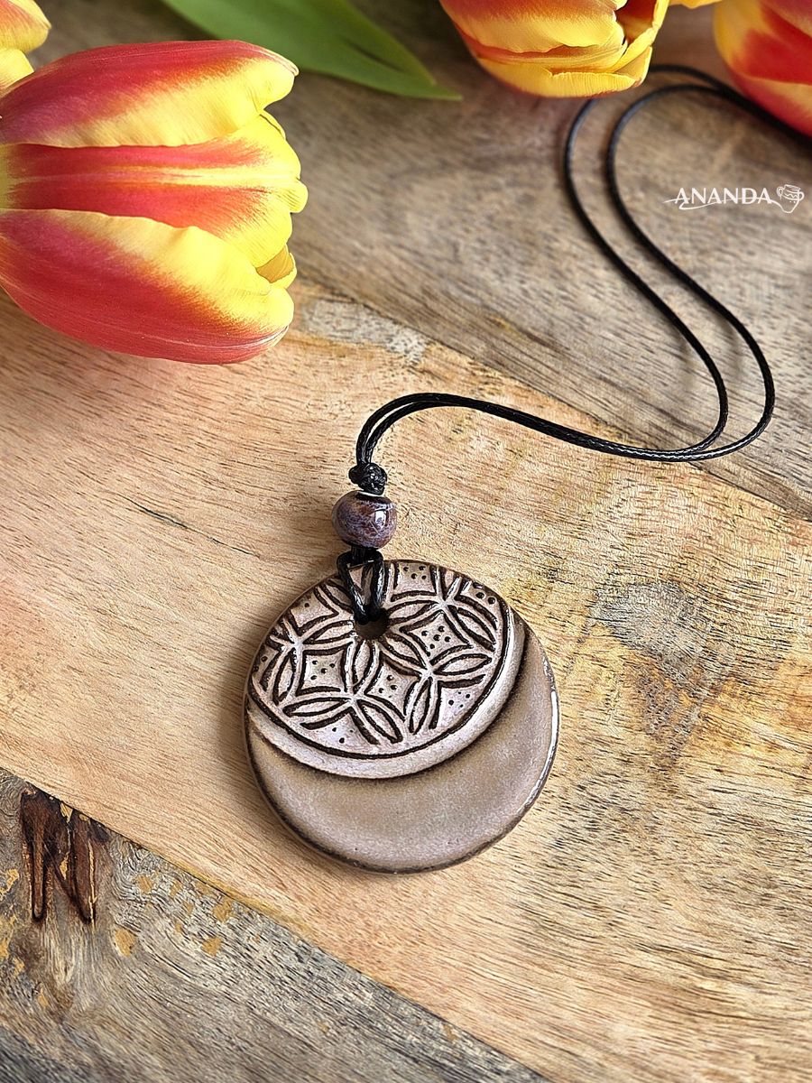 WISIOR CERAMICZNY MANDALA