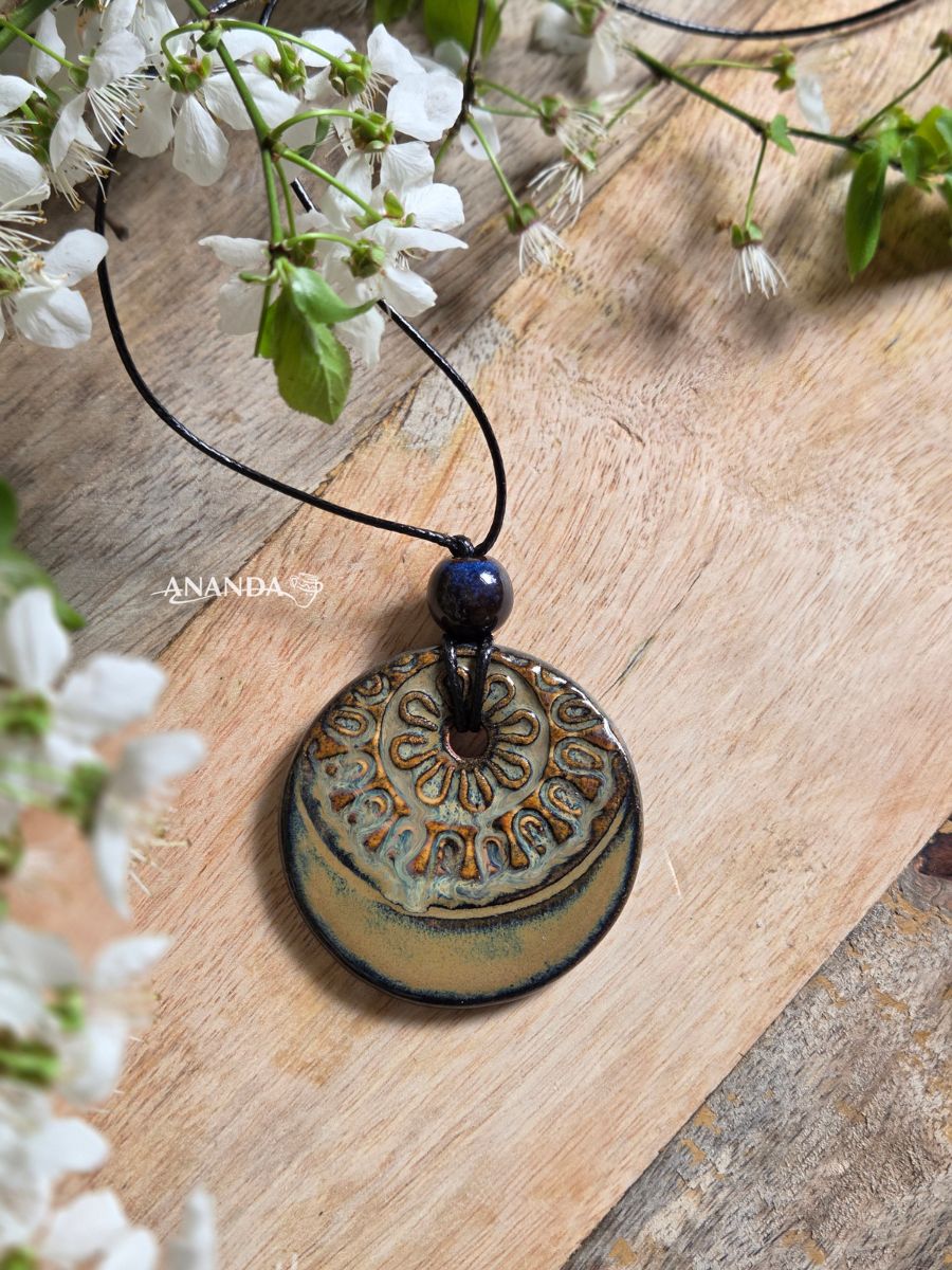 WISIOR CERAMICZNY MANDALA